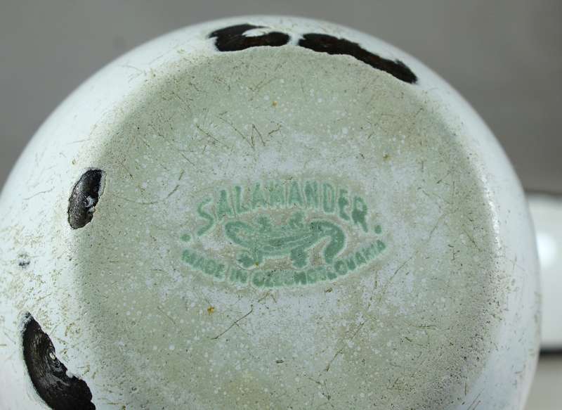 Pair of white enamel bowls