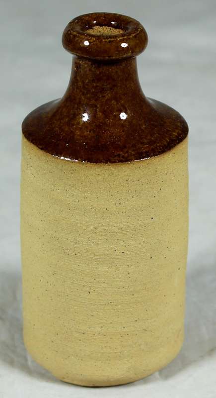 Small pottery posy vase