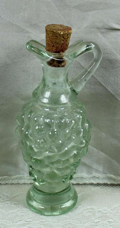 Small vinegar jug