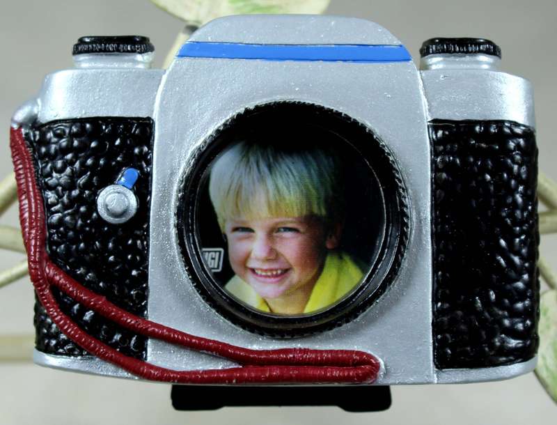 Fridge Magnet - Camera with portrait holder