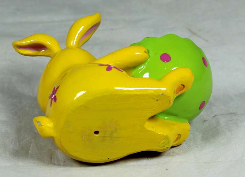 Funky bunny egg holder