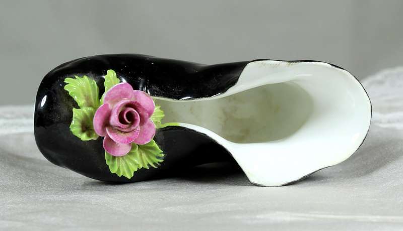 Small porcelain Staffordshire shoe with rose