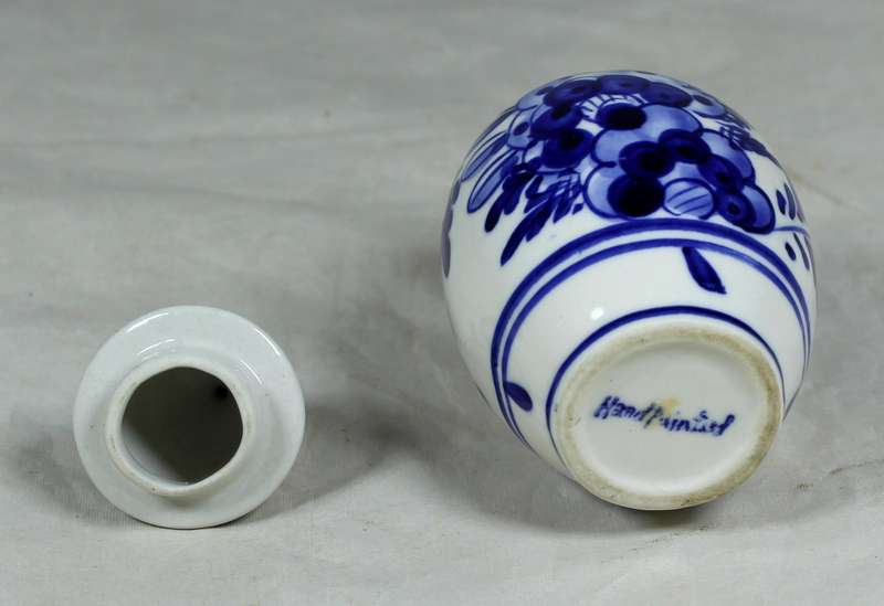 Hand painted small blue & white lidded vase