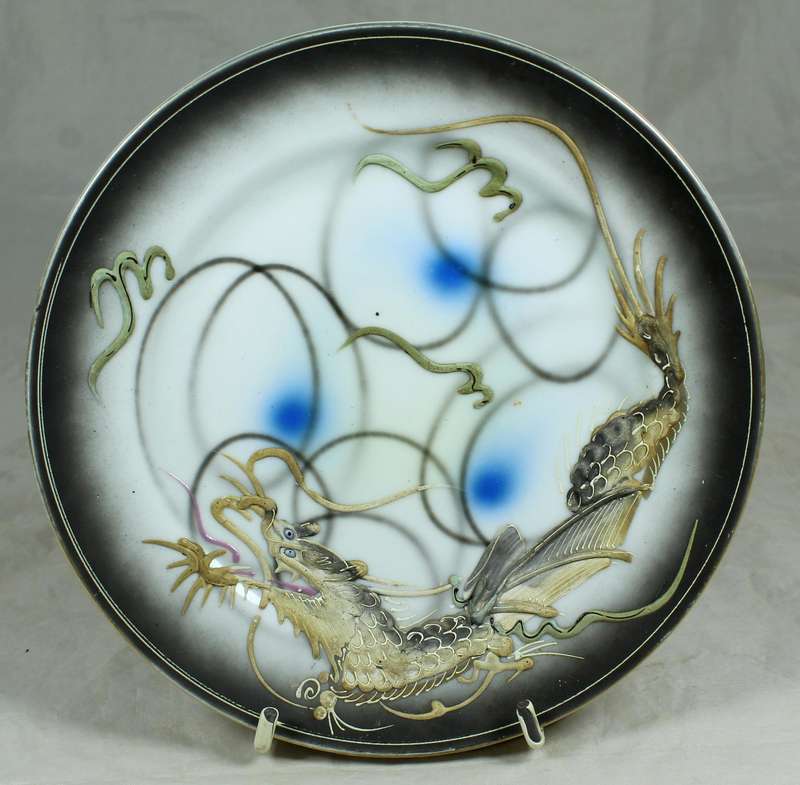 Chinese dragon display plate