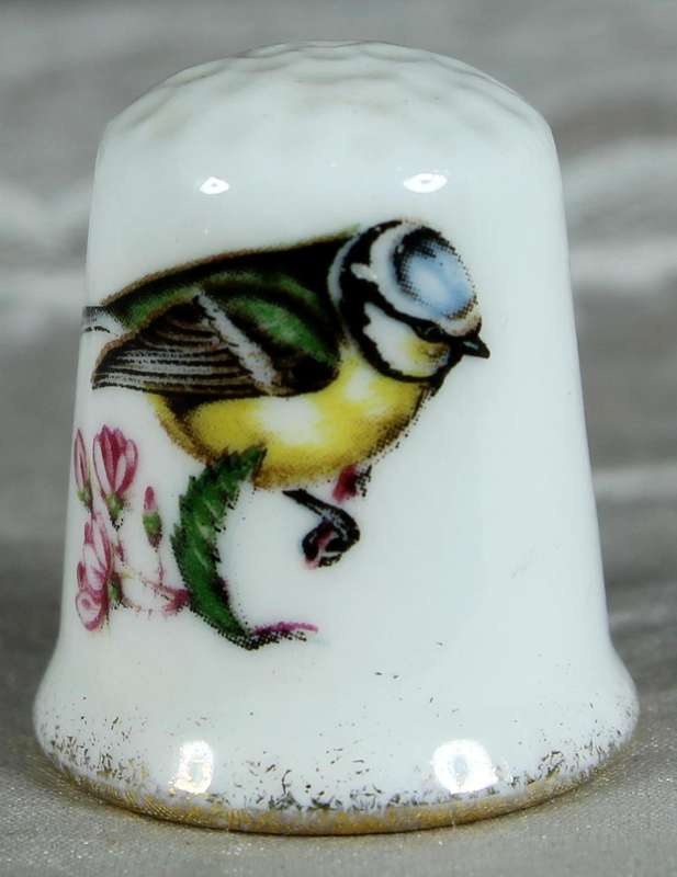 Bone China thimble - Bird - Burton-on-Trent