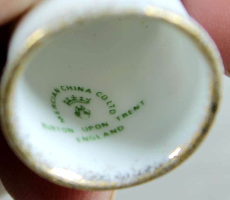Bone China thimble - Bird - Burton-on-Trent