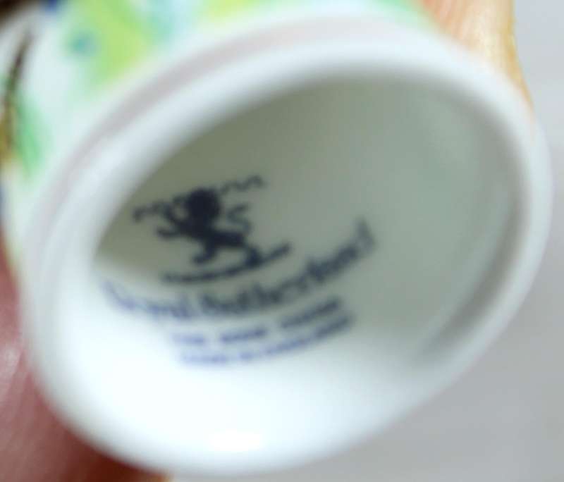 Bone China thimble - Butterflies - Royal Sutherland