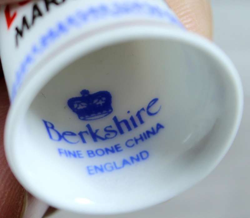 Bone China thimble - Nutra sweet London marathon '93 - Berkshire