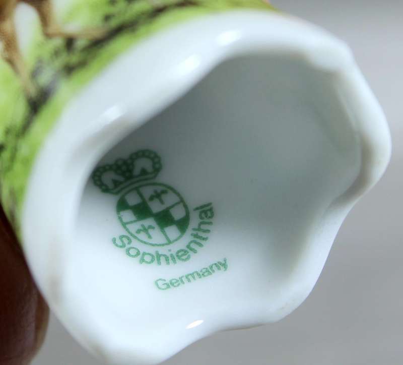 Bone China thimble - Sophienthal (Germany) Fallow deer