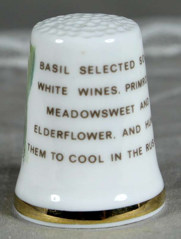 Bone China thimble - Royal Doulton Summer - Jill Barklem 1983 - Basil in the rushes