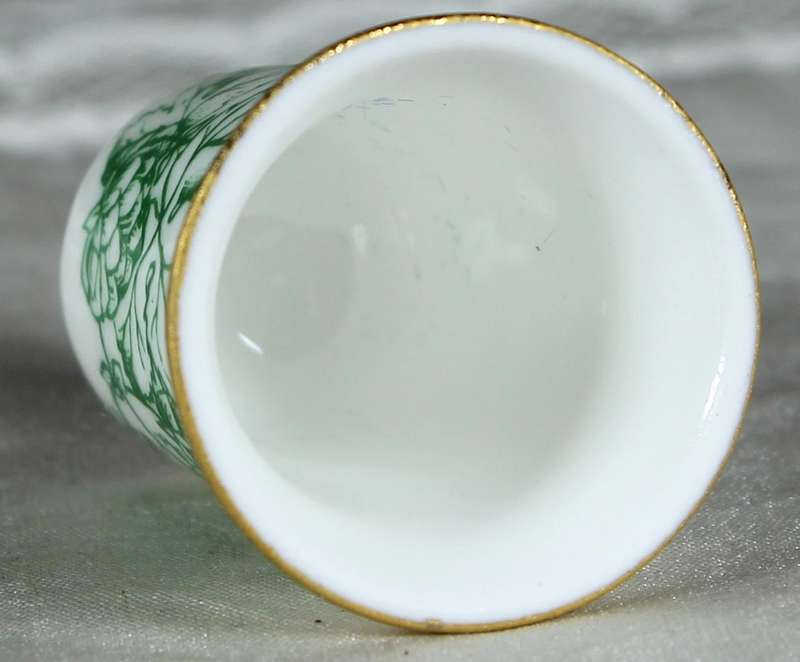Bone China thimble - Hop Humulus Lupulus