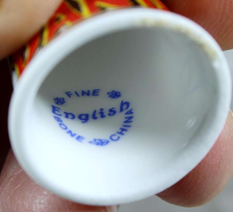 Bone China thimble - Dandy(comics)