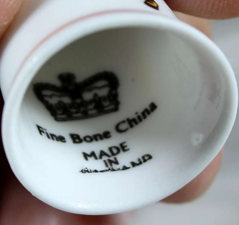Bone China thimble -Winnie the pooh - Tigger