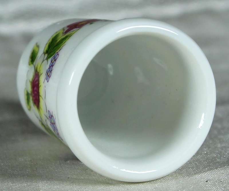 Bone China thimble - Multi-color flowers