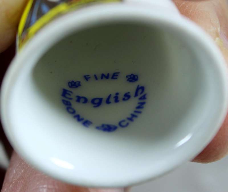 Bone China thimble - Advertising thimble - Old Dutch Cleanser