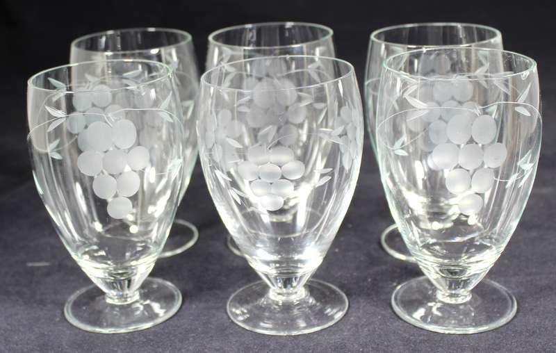 Set of six drinking glasses with etched grapes motif