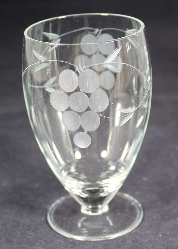 Set of six drinking glasses with etched grapes motif