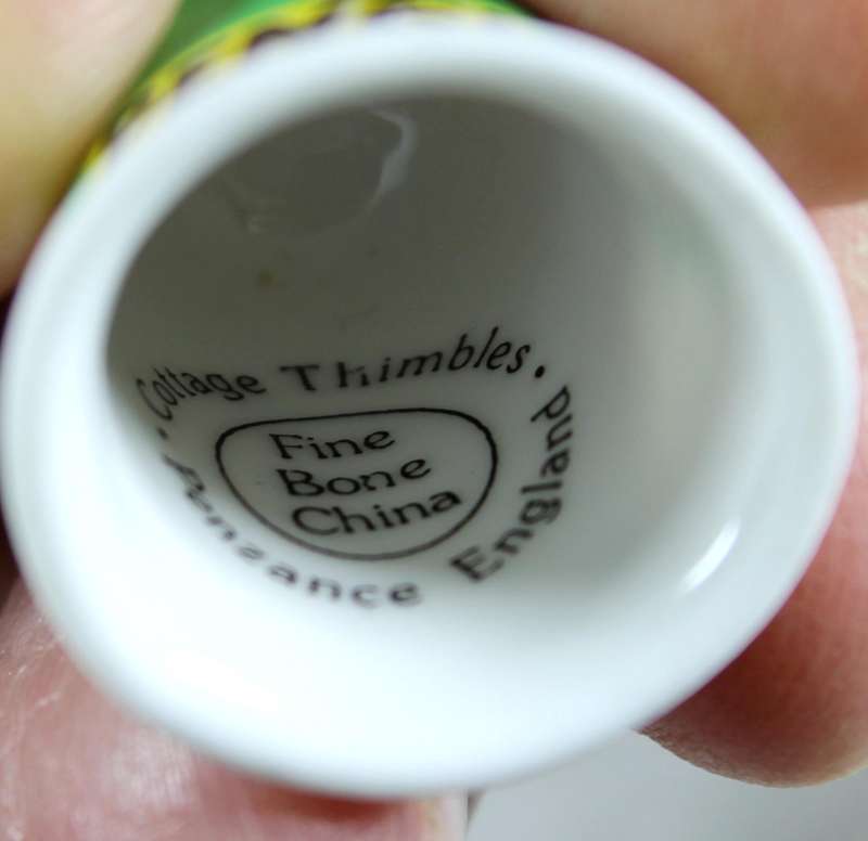 Bone China thimble - Advertising thimble - Mc Vities Penguin - Cottage Thimbles