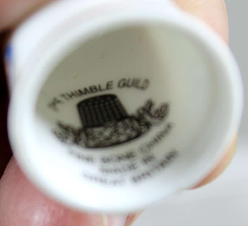 Bone China thimble - Advertising thimble - Munchmallows for tea - The Thimble Guild