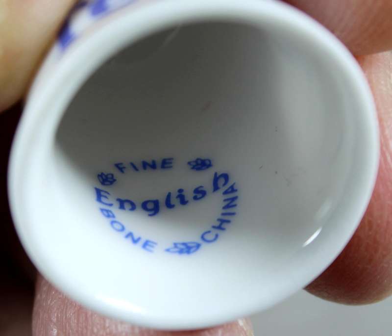 Bone China thimble - Advertising thimble - Tetley Tea