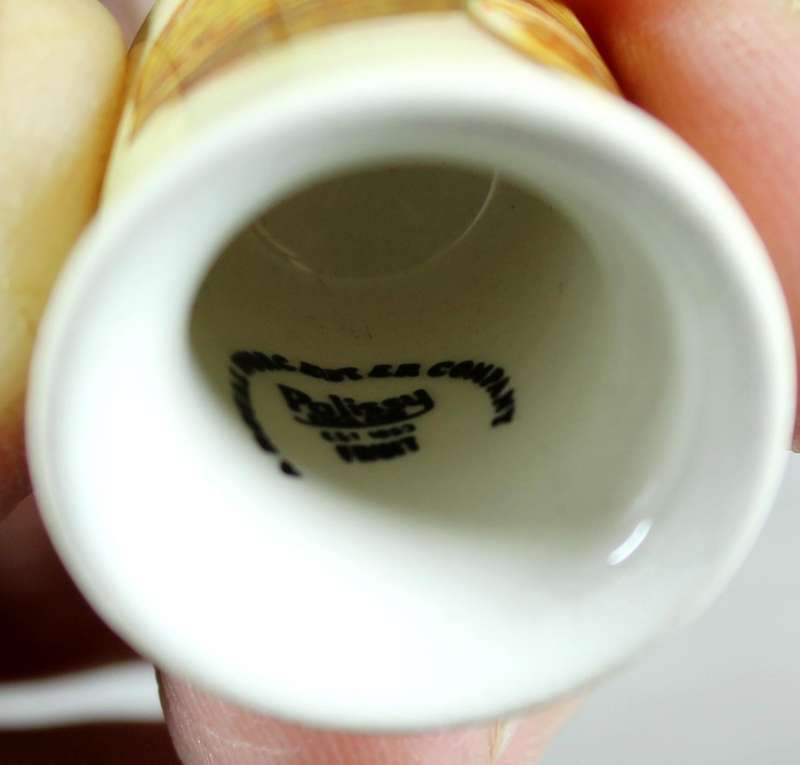 Bone China thimble - nuts