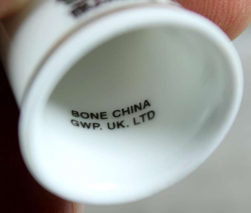 Bone China thimble - monkey world - GWP
