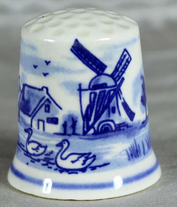 Bone China thimble - Dutch windmill and farm