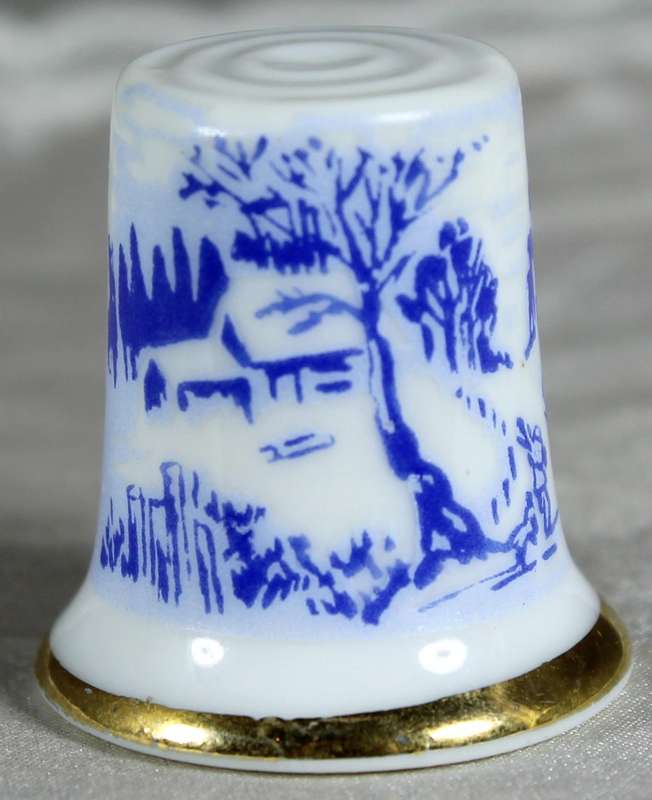Bone China thimble - blue & white snow scene