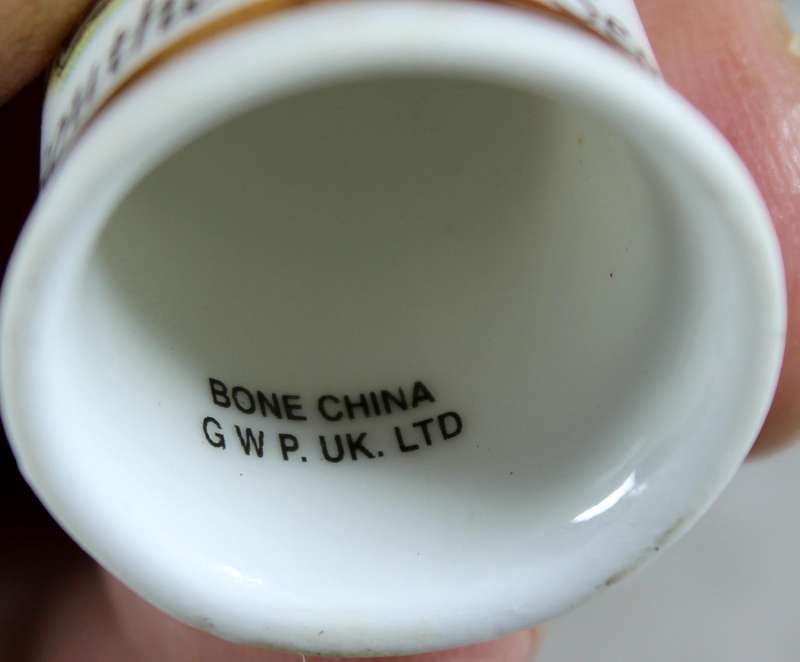 Bone China thimble - Southend on sea - GWP