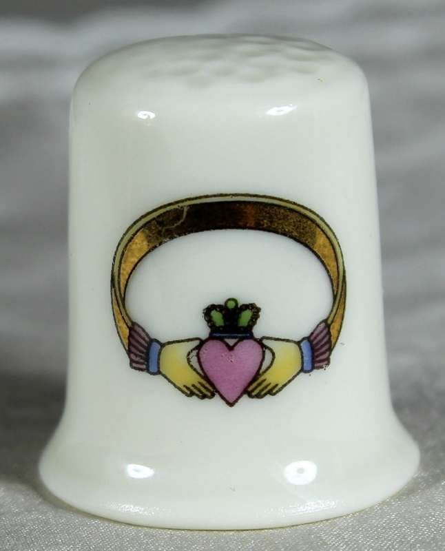 Bone China thimble - Claddagh - Parian bone