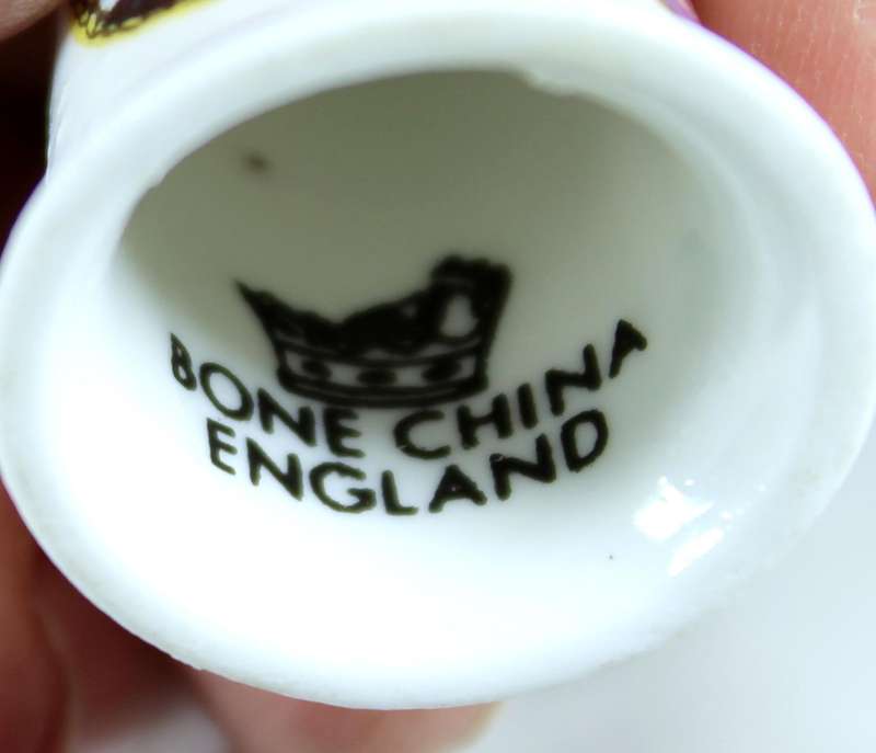 Bone China thimble - Andrew & Fergie wedding (23 July 1986)