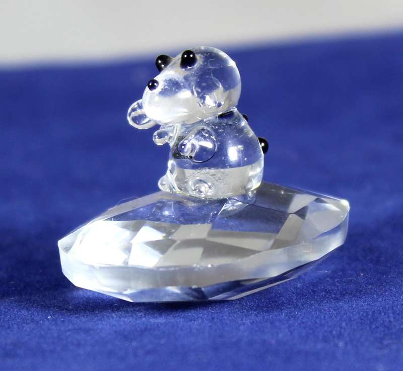 Miniature crystal - Puppy on a cushion
