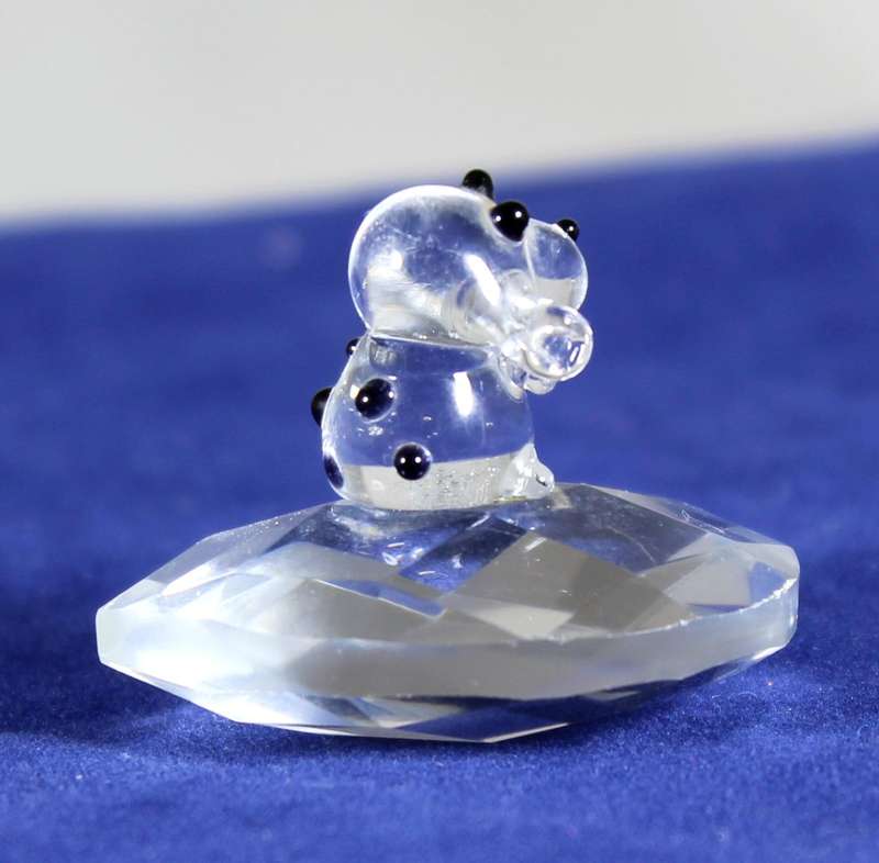 Miniature crystal - Puppy on a cushion