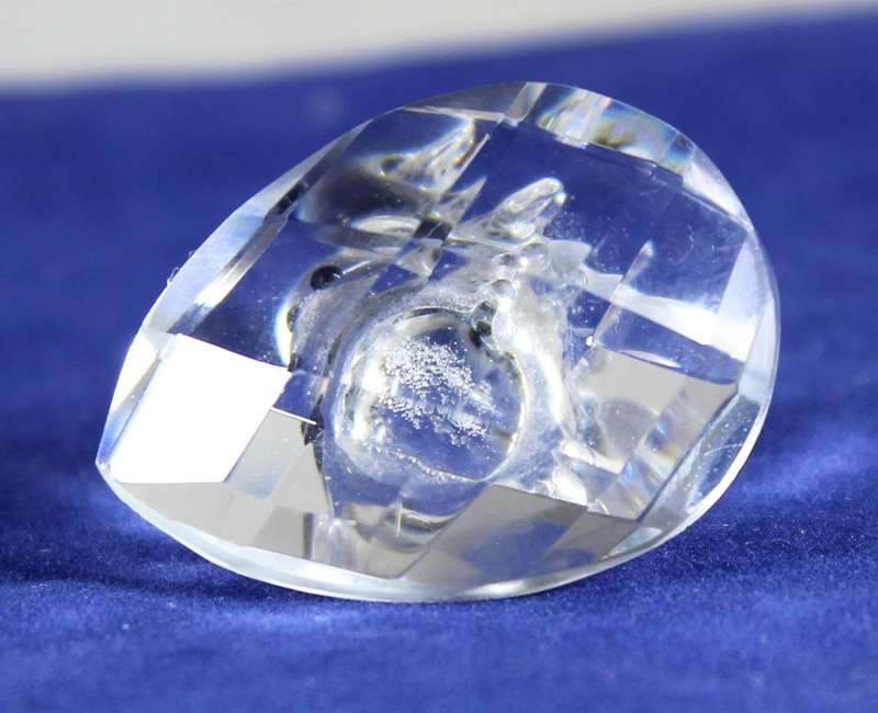 Miniature crystal - Puppy on a cushion