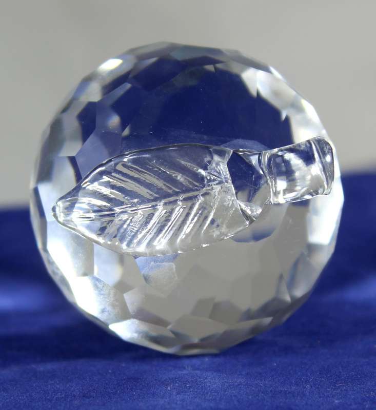 Small crystal apple