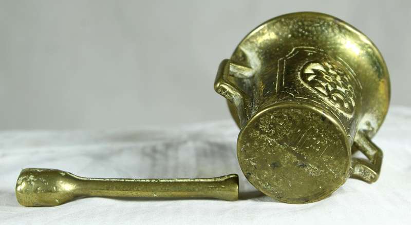 Small brass - Mortar & pestal
