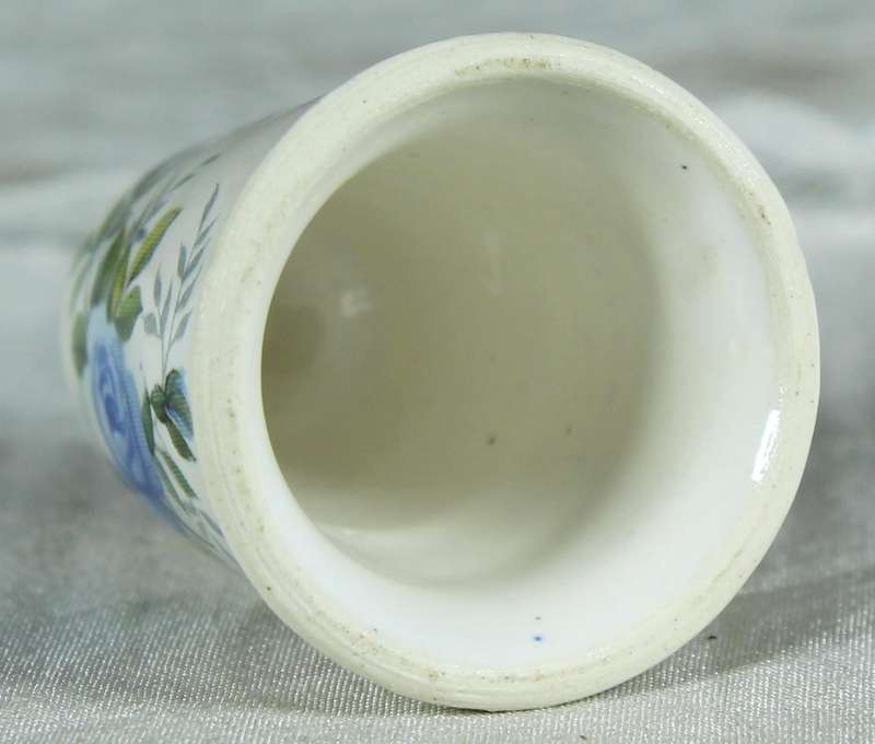 Bone China thimble - blue rose
