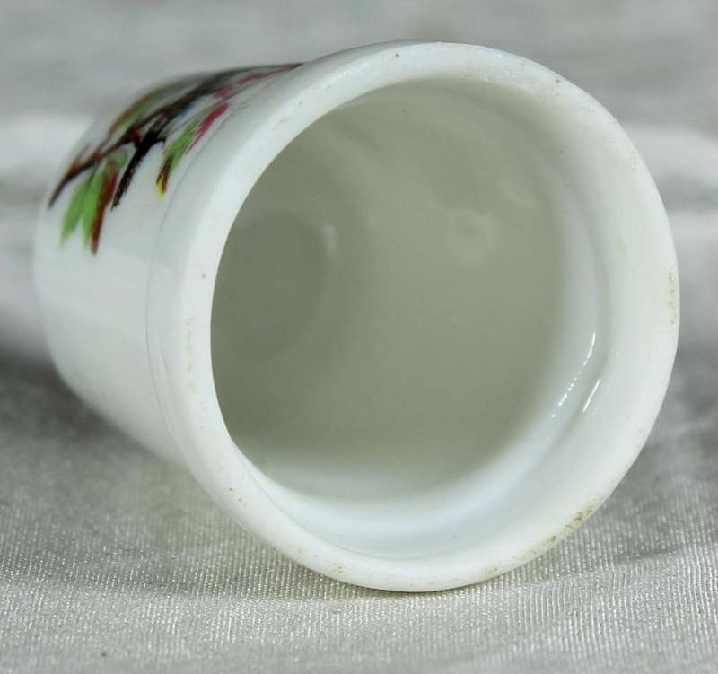 Bone China thimble - yellow bird