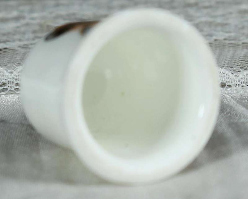 Bone China thimble - Victorian ladies