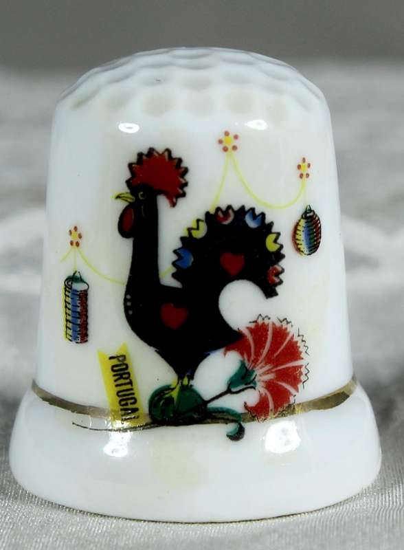 Bone China thimble - Portuguese chicken
