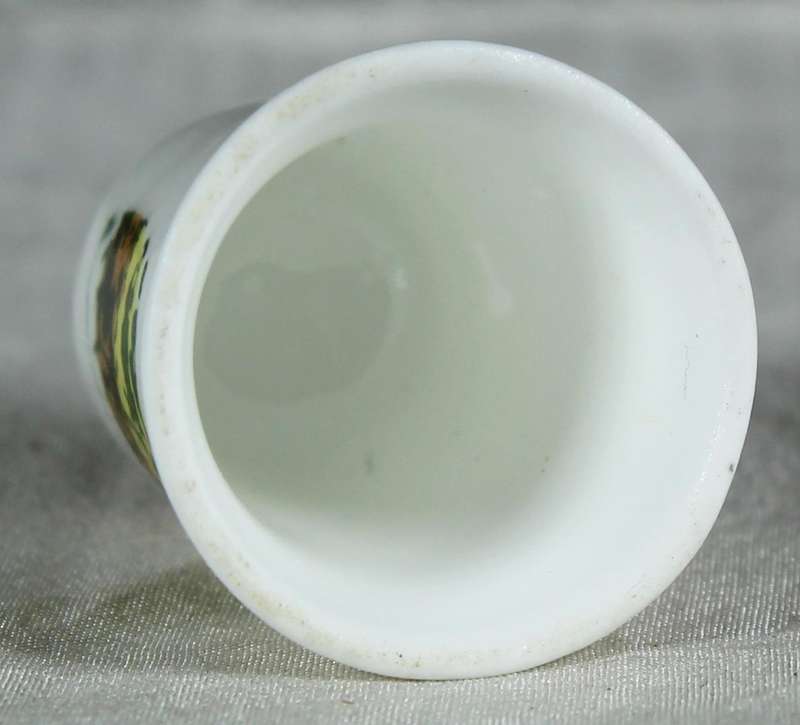 Bone China thimble - Hunstanten