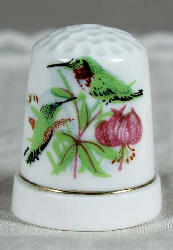 Bone China thimble - sugar beak bird