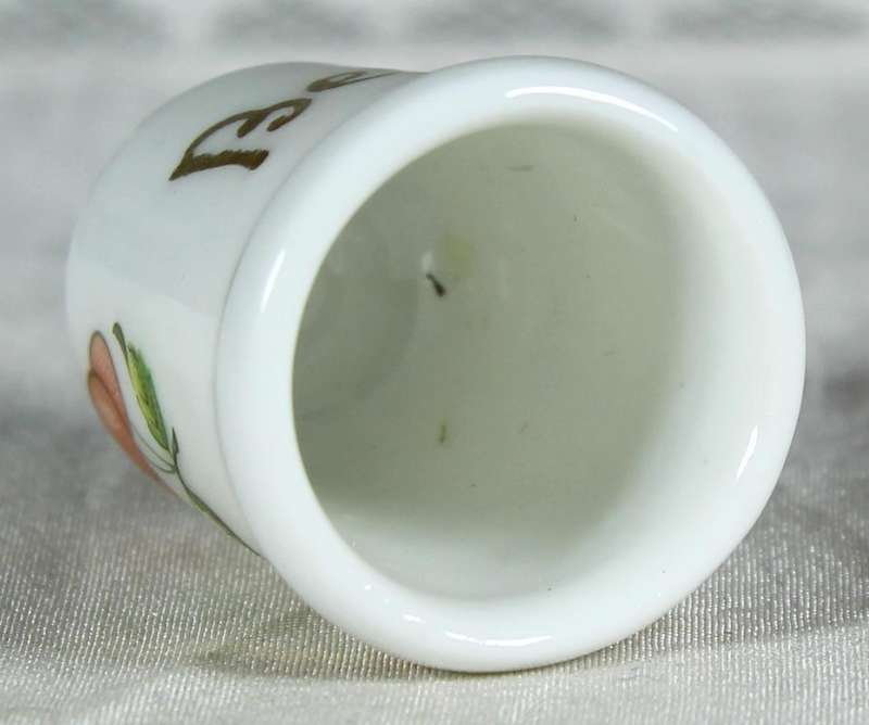 Bone China thimble - Benidoim