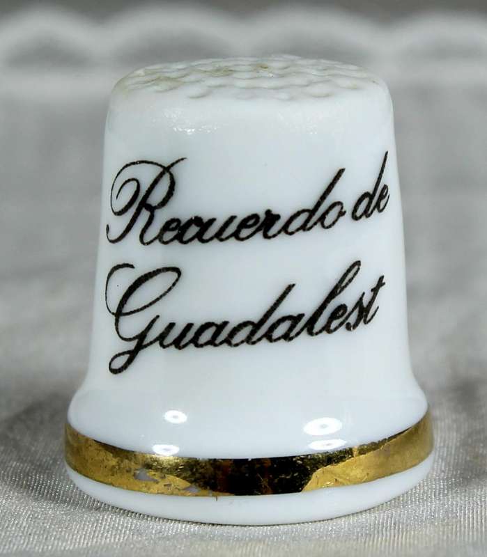 Bone China thimble - Victorian couple sitting on a log