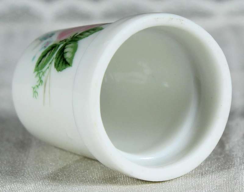 Bone China thimble - pink flower