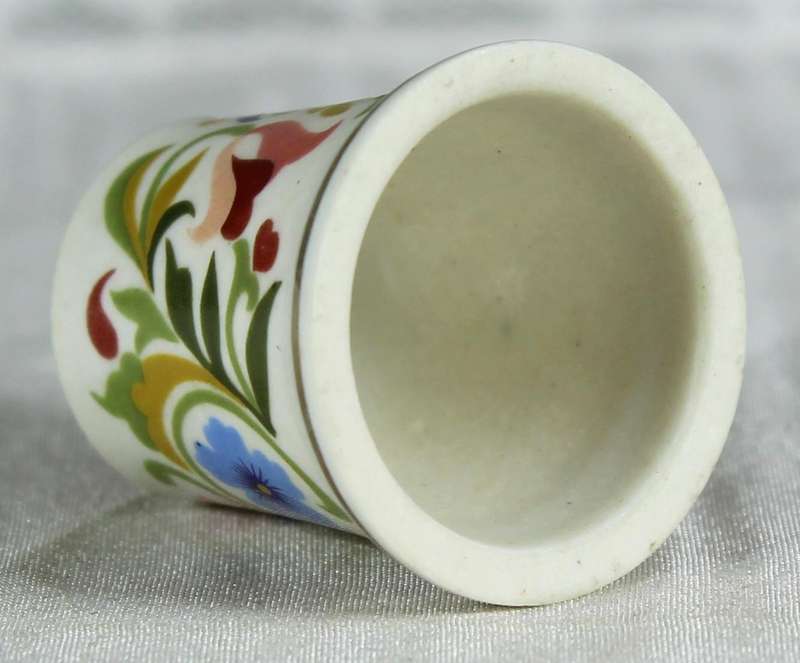 Bone China thimble - Multi-color flowers wreath