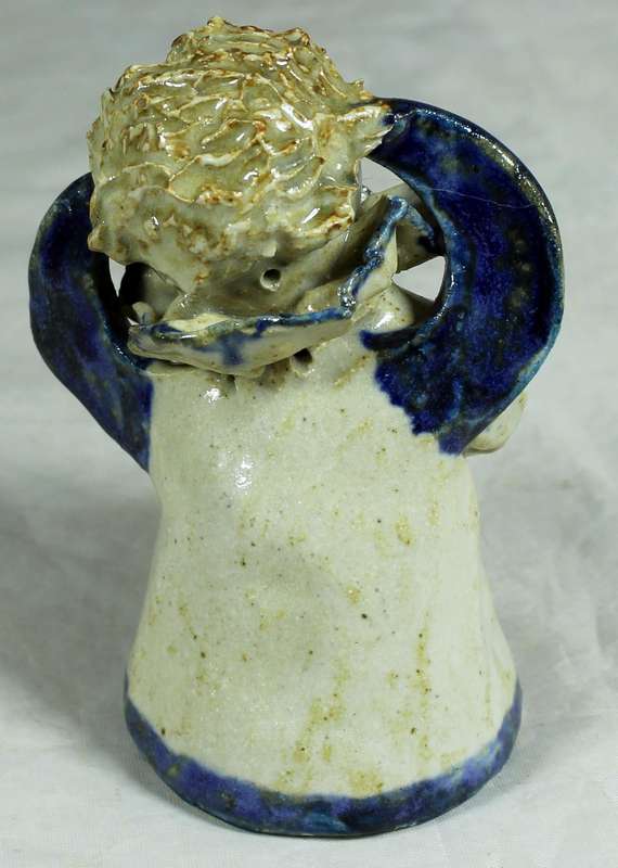 Singing pottery angel