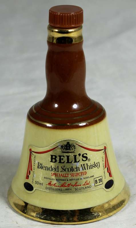 Mini liquor bottle - Wade - Bells Whisky