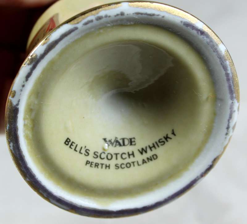 Mini liquor bottle - Wade - Bells Whisky