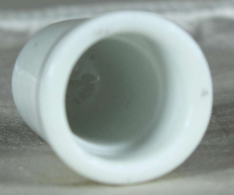 Bone China thimble - Ste-Mere-Eglise